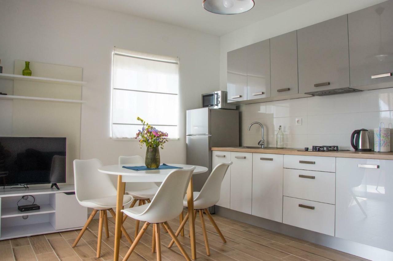 Apartments Melody Mandre Luaran gambar